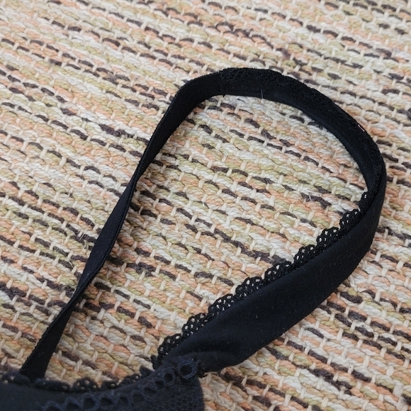 Victoria's Secret Body By Victoria Perfect Shape Bra - Picture 8 of 11